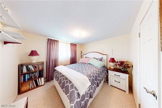 2711 Whitehaven Boulevard, Steubenville, OH 43952