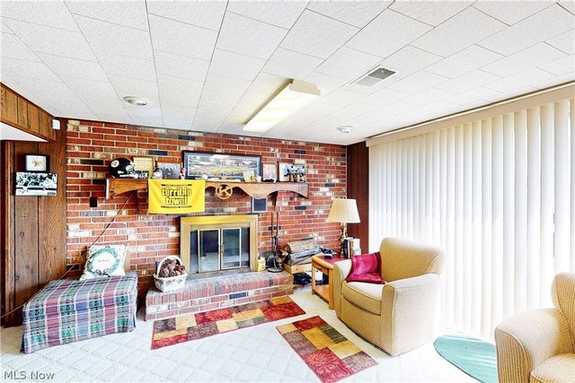 2711 Whitehaven Boulevard, Steubenville, OH 43952