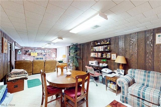 2711 Whitehaven Boulevard, Steubenville, OH 43952