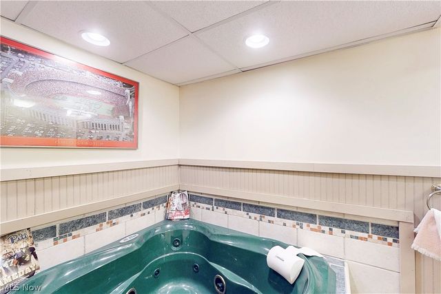 2711 Whitehaven Boulevard, Steubenville, OH 43952