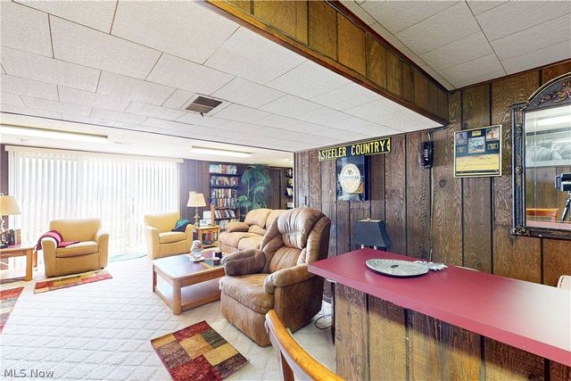 2711 Whitehaven Boulevard, Steubenville, OH 43952