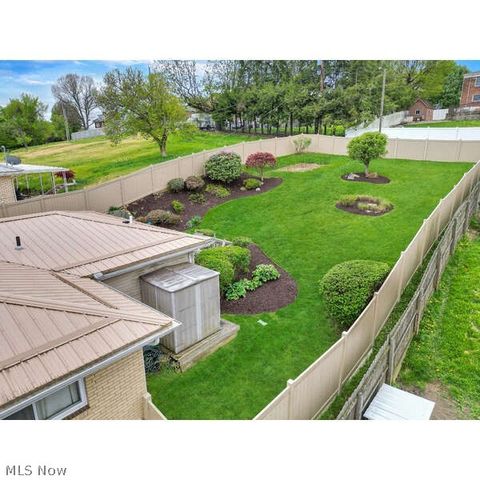 2711 Whitehaven Boulevard, Steubenville, OH 43952