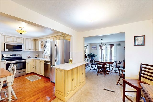 2711 Whitehaven Boulevard, Steubenville, OH 43952