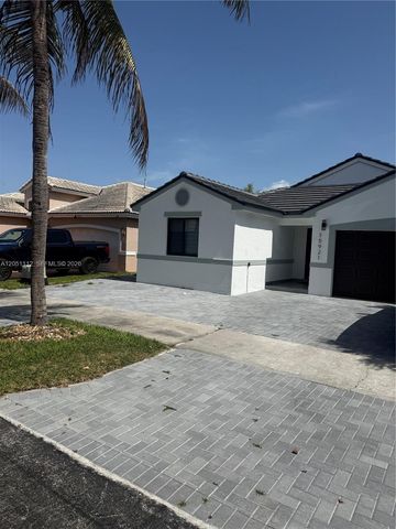15921 SW 82 ST, Miami, FL 33193