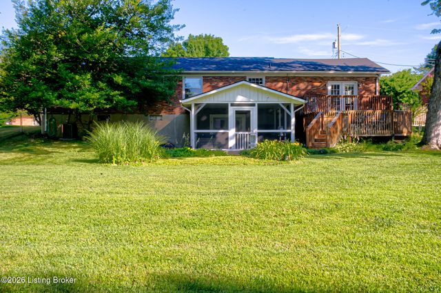 3818 Gaywood Dr, Louisville, KY 40272