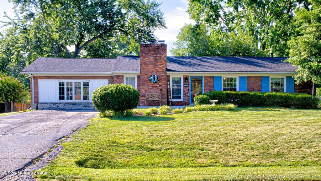 3818 Gaywood Dr, Louisville, KY 40272