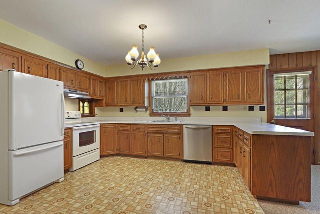 3400 Shorewood DRIVE, Racine, WI 53404