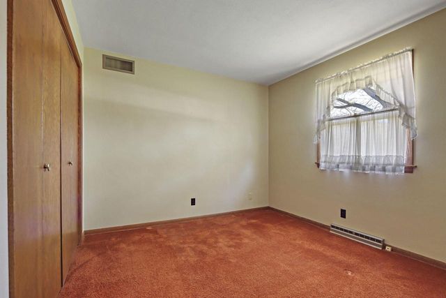 3400 Shorewood DRIVE, Racine, WI 53404
