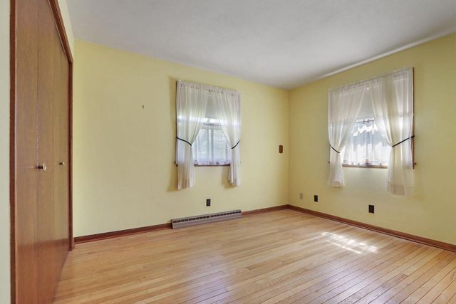 3400 Shorewood DRIVE, Racine, WI 53404