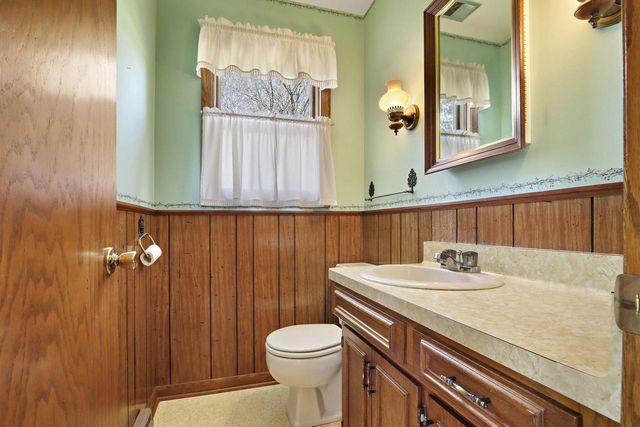 3400 Shorewood DRIVE, Racine, WI 53404