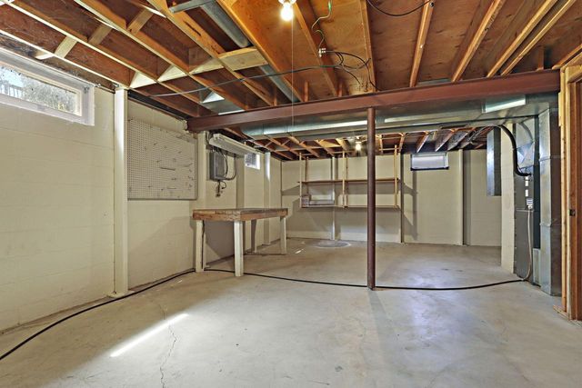 3400 Shorewood DRIVE, Racine, WI 53404