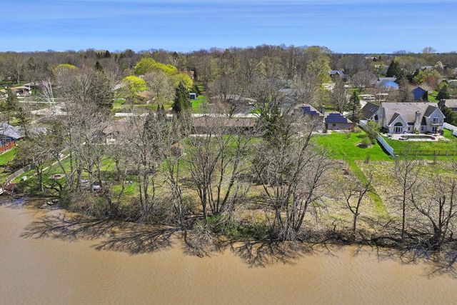 3400 Shorewood DRIVE, Racine, WI 53404
