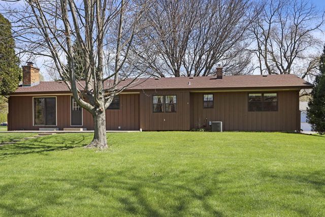 3400 Shorewood DRIVE, Racine, WI 53404