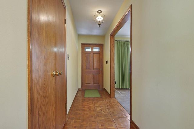 3400 Shorewood DRIVE, Racine, WI 53404
