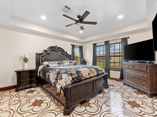 886 Zilss Road, La Grange, TX 78945