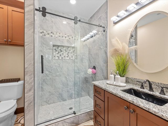 886 Zilss Road, La Grange, TX 78945