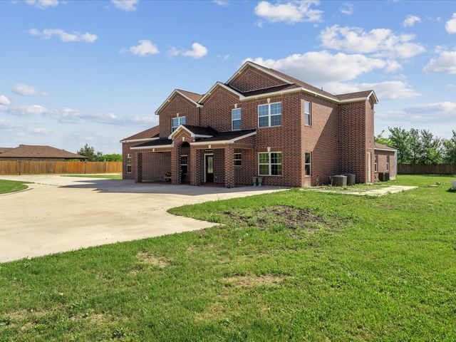 886 Zilss Road, La Grange, TX 78945