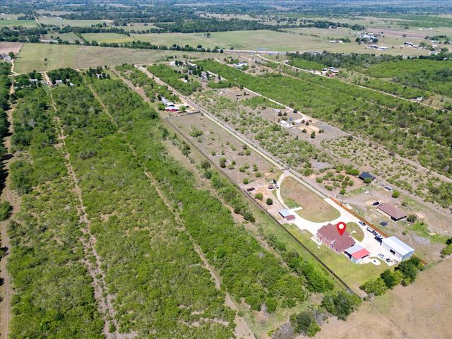 886 Zilss Road, La Grange, TX 78945