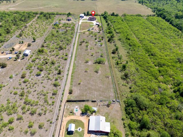 886 Zilss Road, La Grange, TX 78945