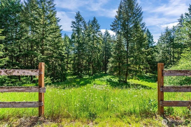 34411 48th Avenue E, Eatonville, WA 98328