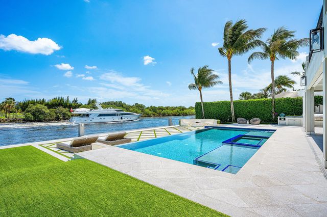 2530 Avenue Au Soleil, Gulf Stream, FL 33483