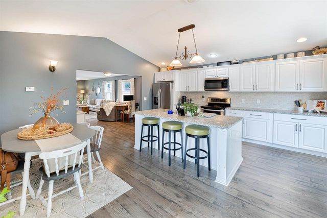 1309 Hawthorne Avenue, Janesville, WI 53545