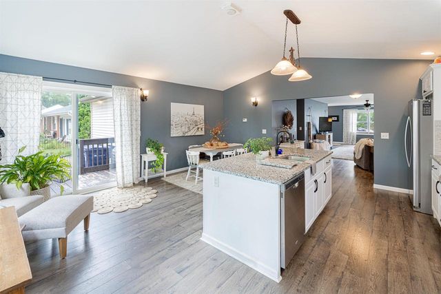 1309 Hawthorne Avenue, Janesville, WI 53545