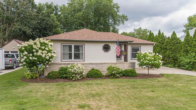 1309 Hawthorne Avenue, Janesville, WI 53545