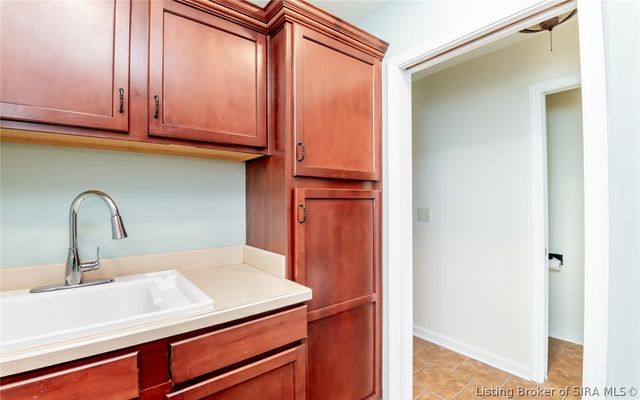 901 Clareva Road, Sellersburg, IN 47172