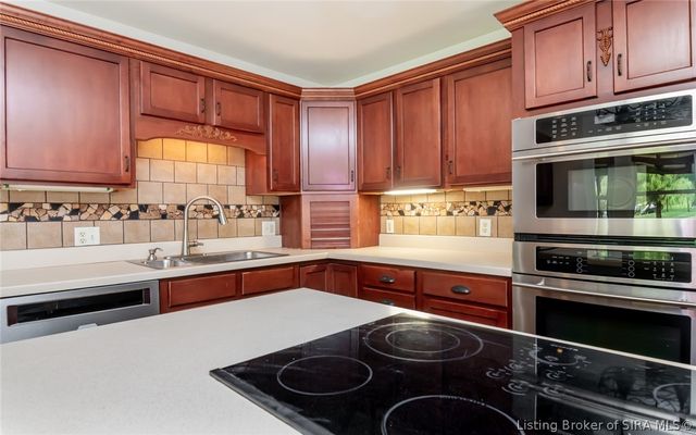 901 Clareva Road, Sellersburg, IN 47172