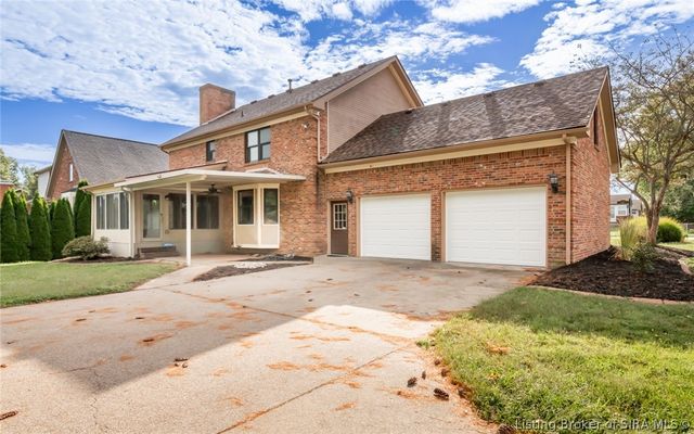 901 Clareva Road, Sellersburg, IN 47172