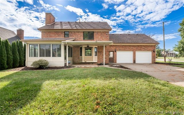 901 Clareva Road, Sellersburg, IN 47172