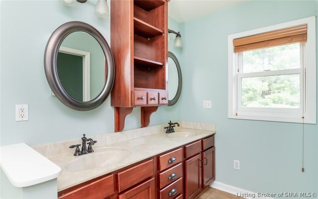901 Clareva Road, Sellersburg, IN 47172