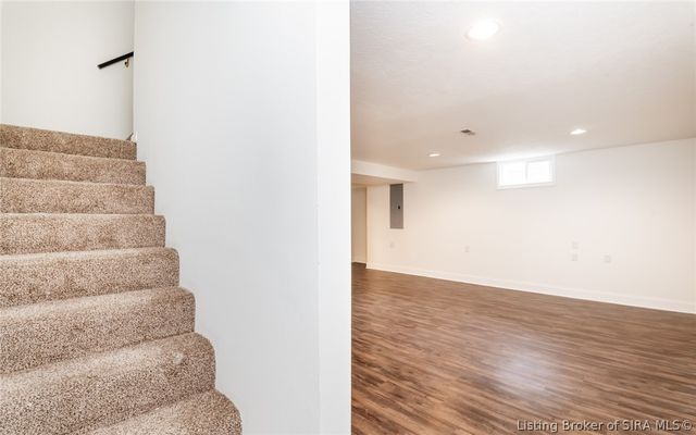 901 Clareva Road, Sellersburg, IN 47172
