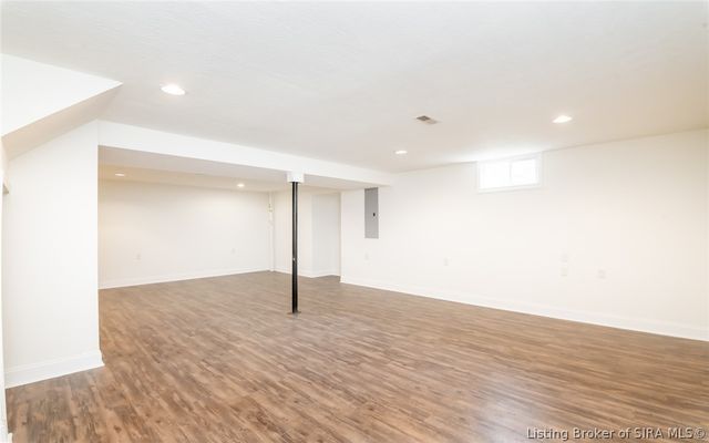 901 Clareva Road, Sellersburg, IN 47172