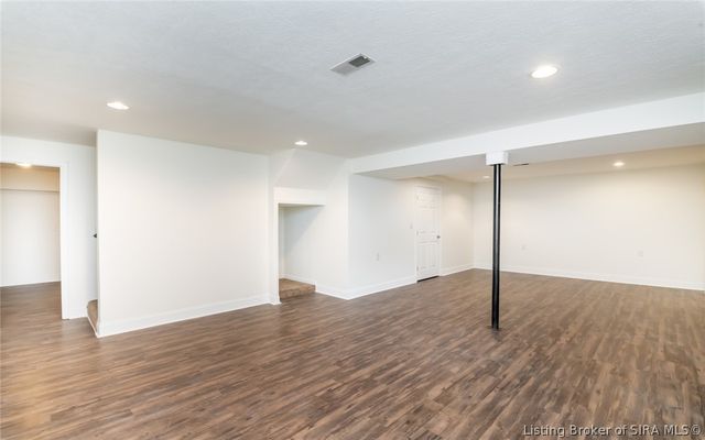 901 Clareva Road, Sellersburg, IN 47172
