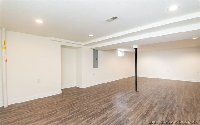 901 Clareva Road, Sellersburg, IN 47172