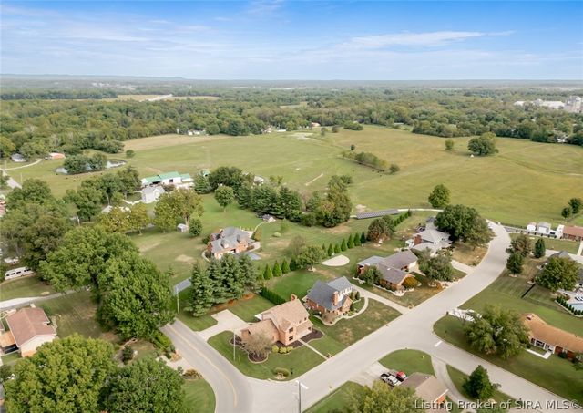 901 Clareva Road, Sellersburg, IN 47172