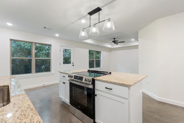 305 Parkway Avenue, Morrilton, AR 72110