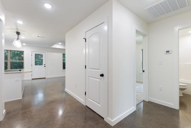 305 Parkway Avenue, Morrilton, AR 72110