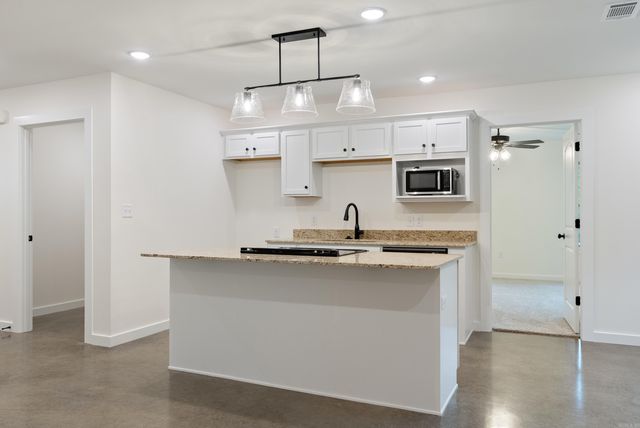 305 Parkway Avenue, Morrilton, AR 72110