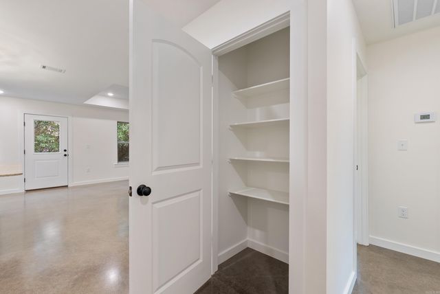 305 Parkway Avenue, Morrilton, AR 72110