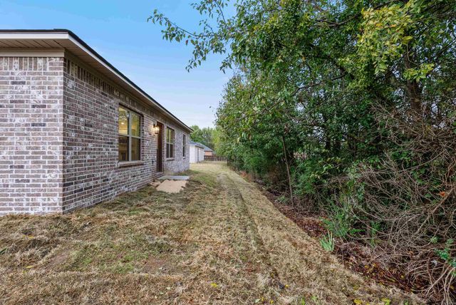 305 Parkway Avenue, Morrilton, AR 72110