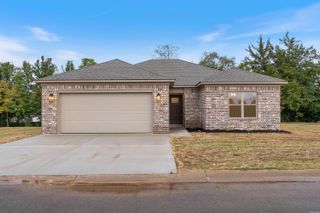 305 Parkway Avenue, Morrilton, AR 72110