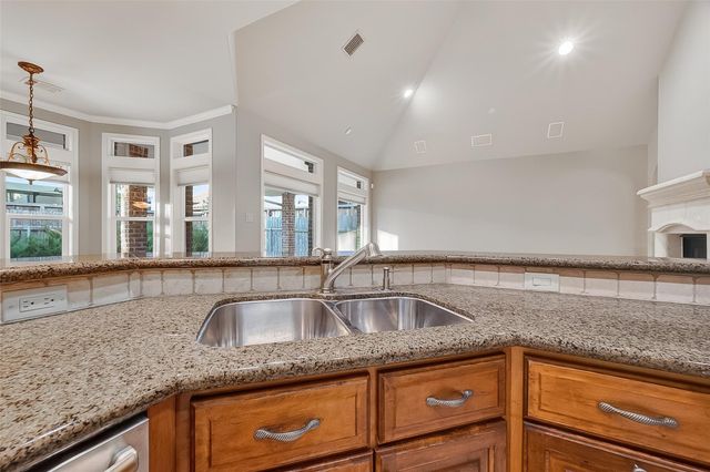 5426 Lampasas Street, Houston, TX 77056