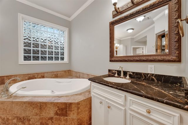 5426 Lampasas Street, Houston, TX 77056