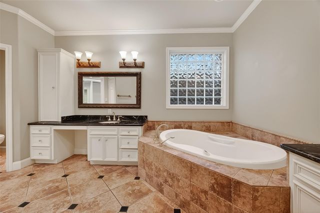 5426 Lampasas Street, Houston, TX 77056