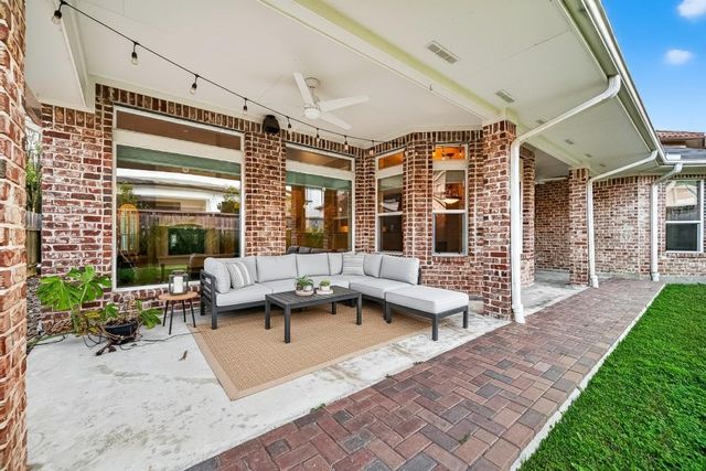 5426 Lampasas Street, Houston, TX 77056