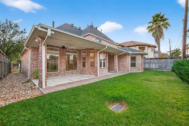 5426 Lampasas Street, Houston, TX 77056