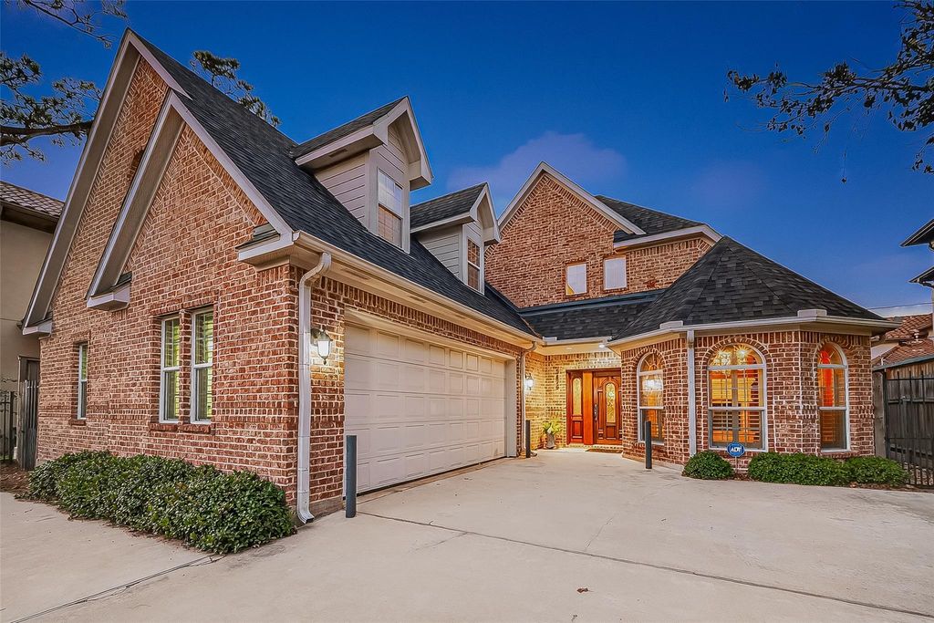 5426 Lampasas Street, Houston, TX 77056